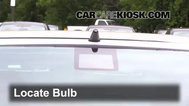 1987 Porsche 944 Turbo 2.5L 4 Cyl. Turbo Éclairage Feu de freinage central (remplacer l'ampoule)